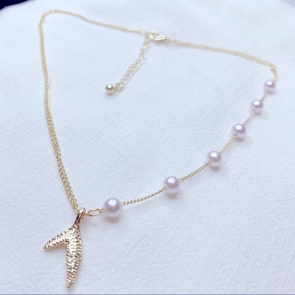 ❣️$25/3❣️ Mermaid Tail Faux Pearls Necklace - Picture 4 of 9